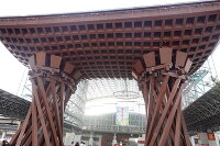 金沢駅 鼓門 もてなしドーム