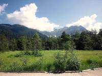 上高地自然研究路